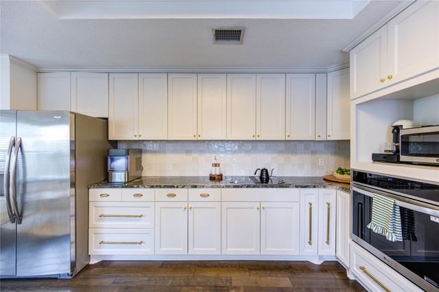 7727 Heathrow Lane, Spring, TX 77379