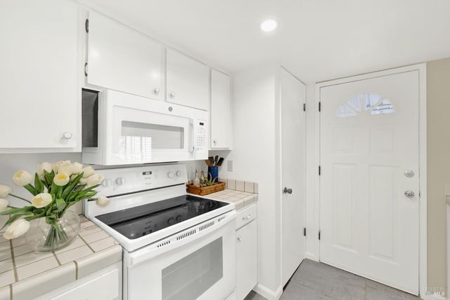 30 Belvedere Ct, Napa, CA 94559