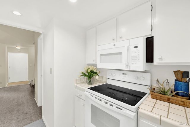 30 Belvedere Ct, Napa, CA 94559