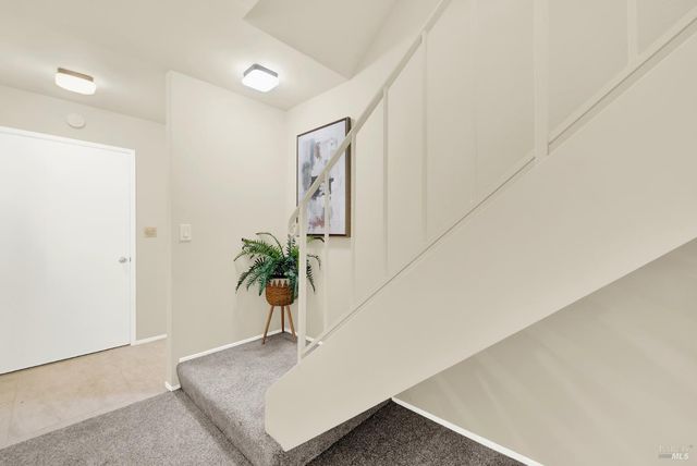 30 Belvedere Ct, Napa, CA 94559