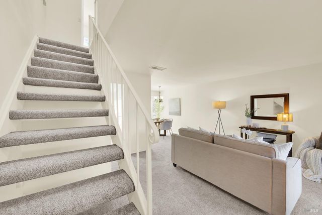 30 Belvedere Ct, Napa, CA 94559