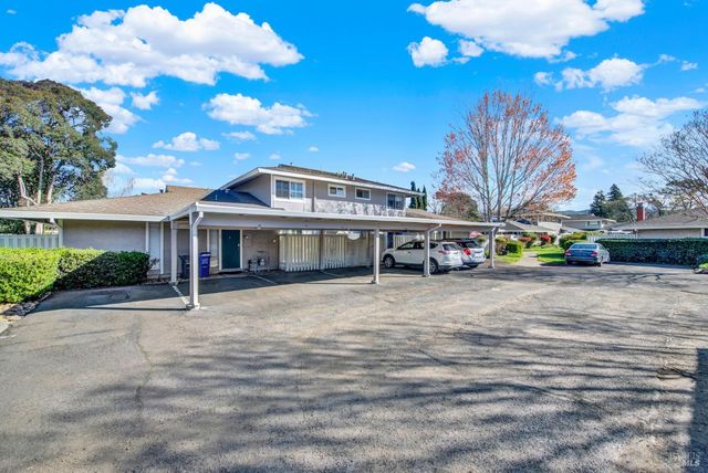 30 Belvedere Ct, Napa, CA 94559