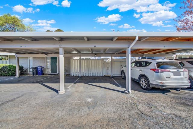 30 Belvedere Ct, Napa, CA 94559