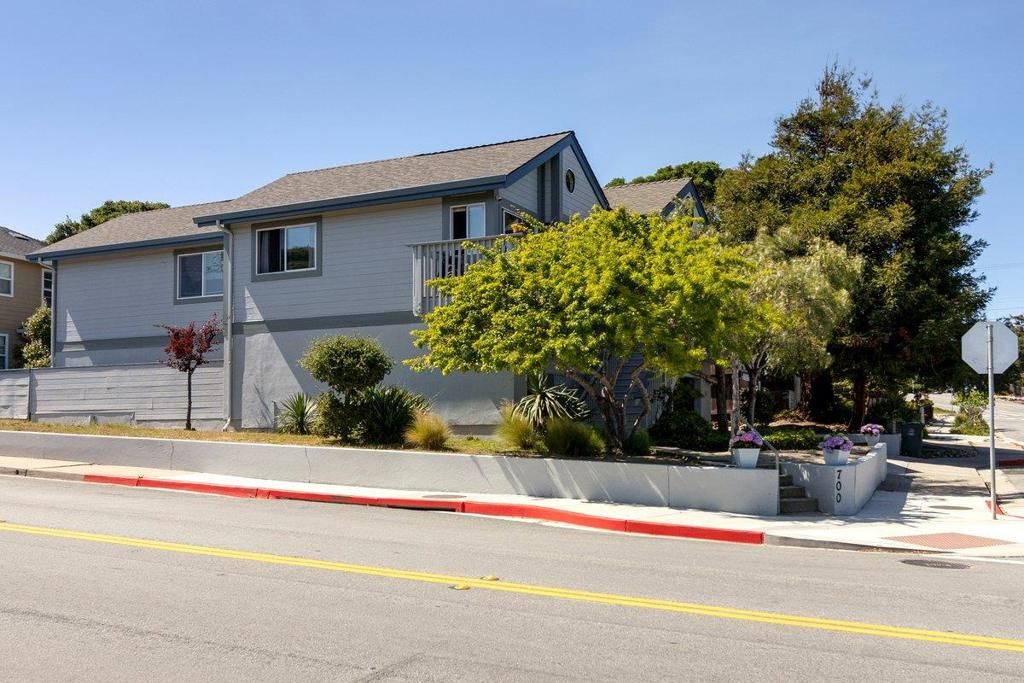 Image 2 of property listing at 700 David Avenue, Monterey, CA 93940