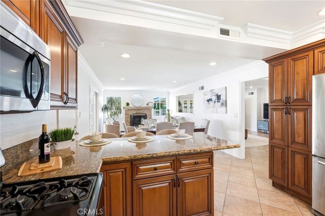 1110 E Meats Avenue, Orange, CA 92865