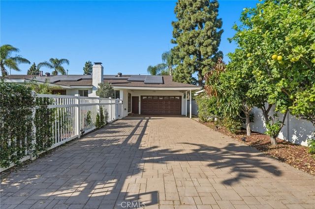 1110 E Meats Avenue, Orange, CA 92865