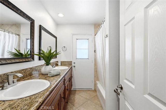 1110 E Meats Avenue, Orange, CA 92865
