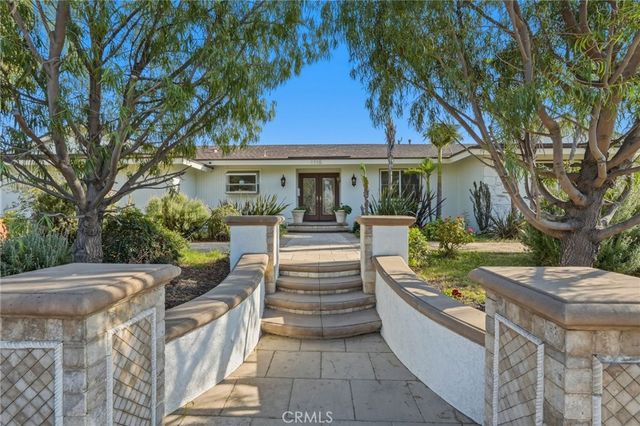 1110 E Meats Avenue, Orange, CA 92865