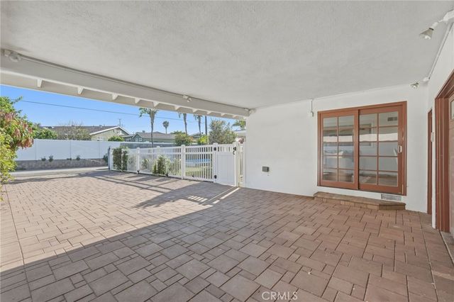 1110 E Meats Avenue, Orange, CA 92865