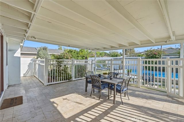 1110 E Meats Avenue, Orange, CA 92865