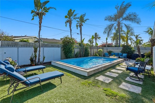 1110 E Meats Avenue, Orange, CA 92865