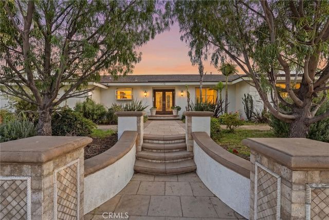 1110 E Meats Avenue, Orange, CA 92865