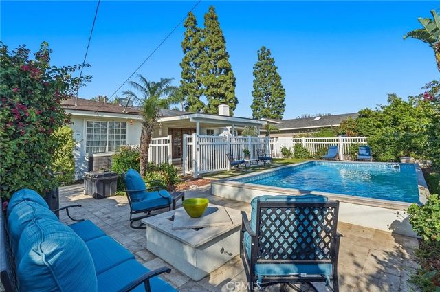 1110 E Meats Avenue, Orange, CA 92865
