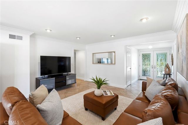 1110 E Meats Avenue, Orange, CA 92865