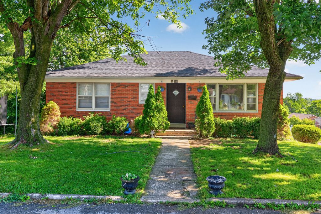557 Belmont Street, Harrodsburg, KY 40330