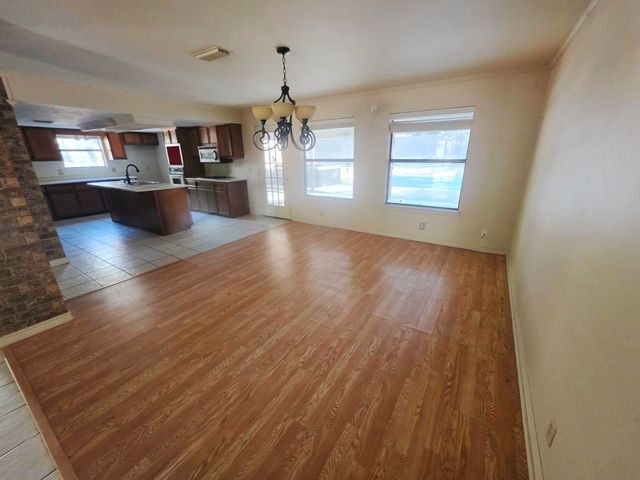 414 Jo Aynn Circle, Bonham, TX 75418