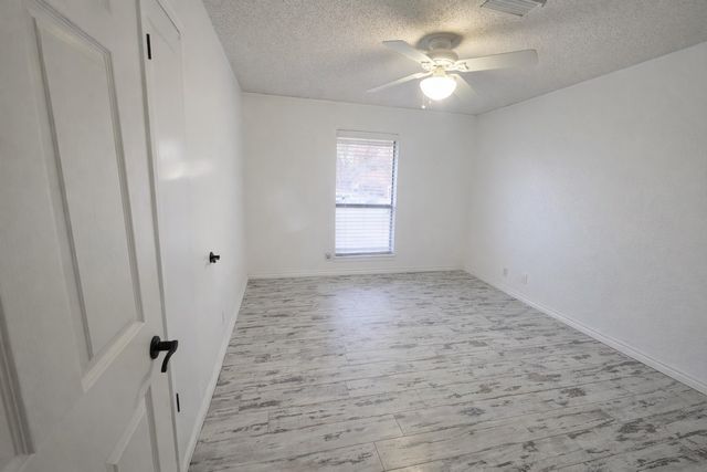 414 Jo Aynn Circle, Bonham, TX 75418