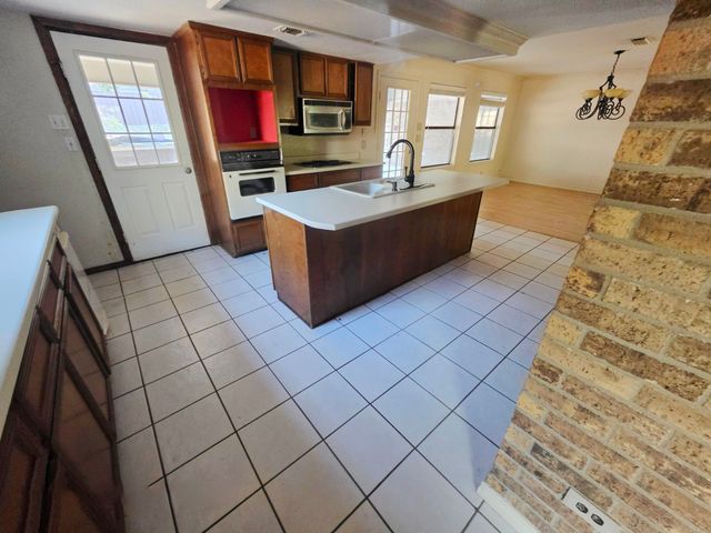 414 Jo Aynn Circle, Bonham, TX 75418