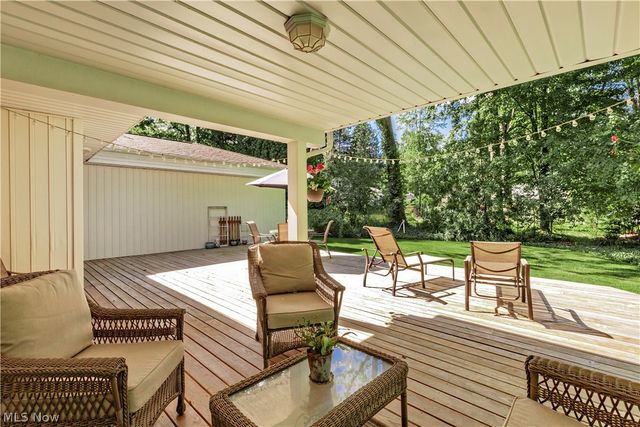 15880 Laurel Road, Chagrin Falls, OH 44022
