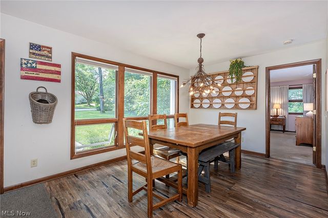 15880 Laurel Road, Chagrin Falls, OH 44022