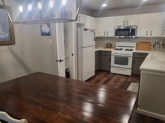 808 Russet Valley DR, Cedar Park, TX 78613