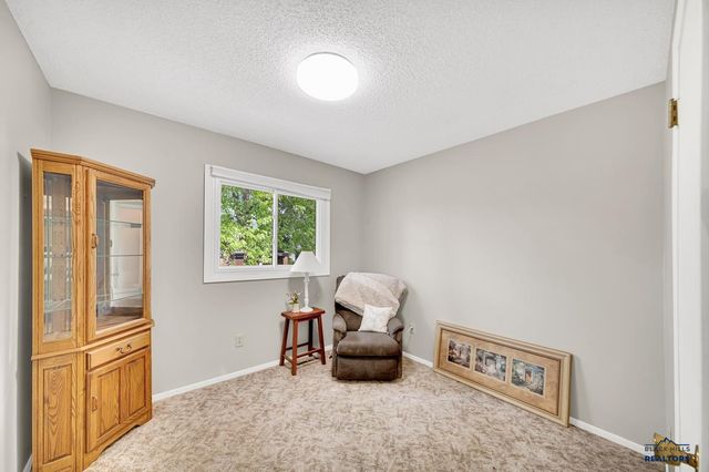 4615 MEADOWLAND DR, Rapid City, SD 57703
