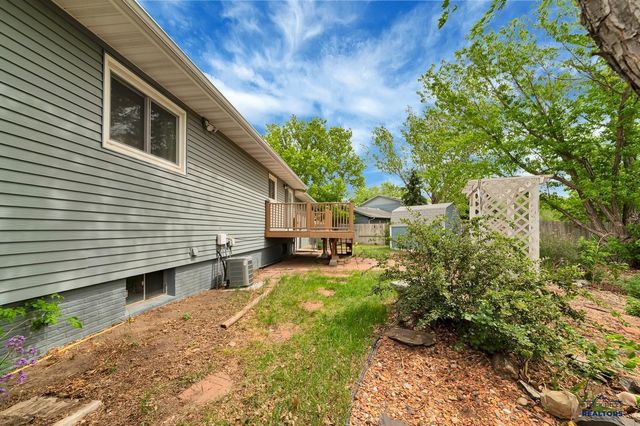 4615 MEADOWLAND DR, Rapid City, SD 57703