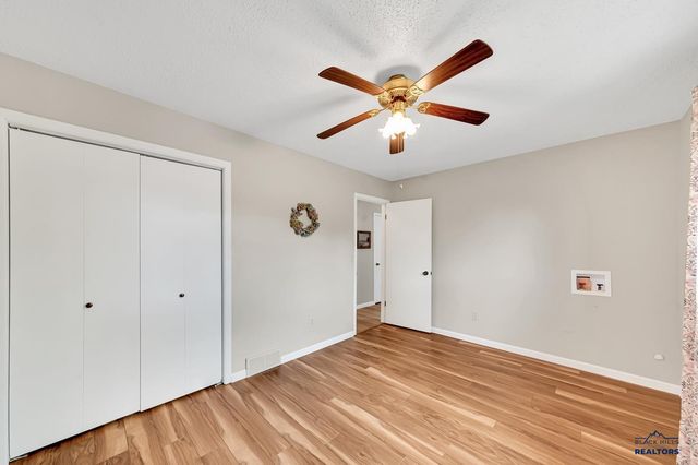 4615 MEADOWLAND DR, Rapid City, SD 57703