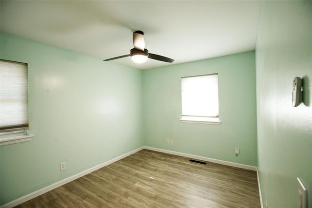 125 NE 11th Street, Moore, OK 73160