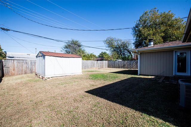 125 NE 11th Street, Moore, OK 73160