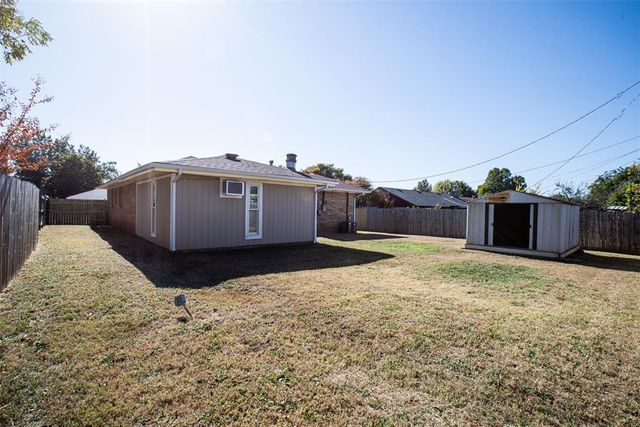 125 NE 11th Street, Moore, OK 73160