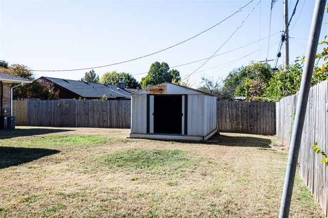 125 NE 11th Street, Moore, OK 73160