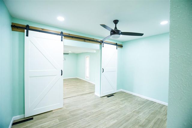 125 NE 11th Street, Moore, OK 73160