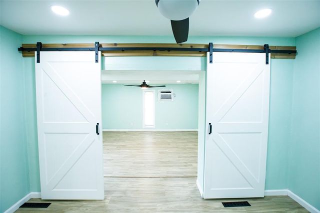 125 NE 11th Street, Moore, OK 73160