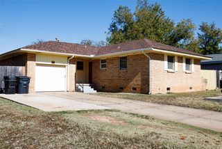 125 NE 11th Street, Moore, OK 73160
