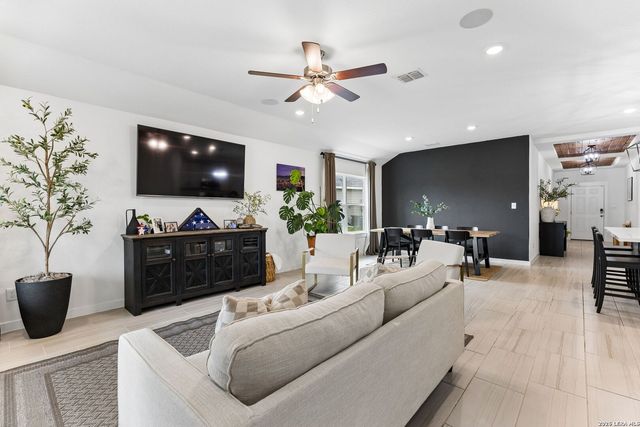 528 Dalton Cove, Cibolo, TX 78108