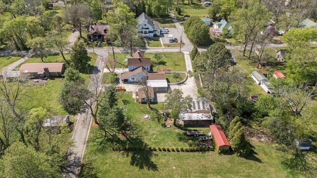 202 High Street, Bell Buckle, TN 37020