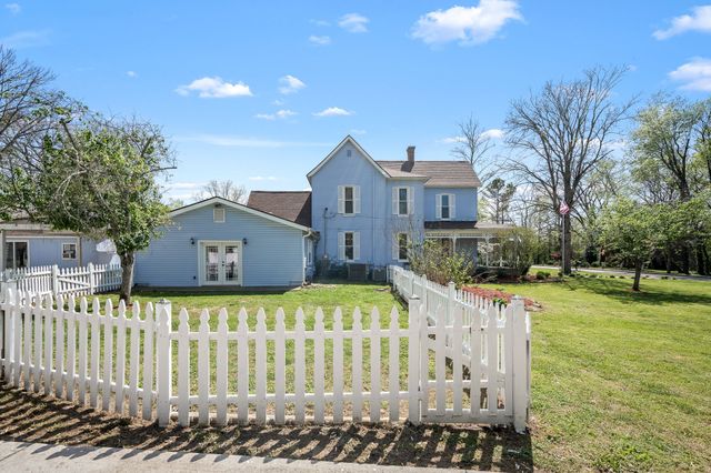 202 High Street, Bell Buckle, TN 37020