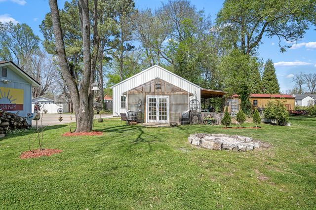 202 High Street, Bell Buckle, TN 37020