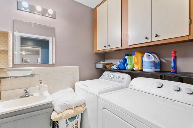 707 N Lone Pine Avenue, Springfield, MO 65802