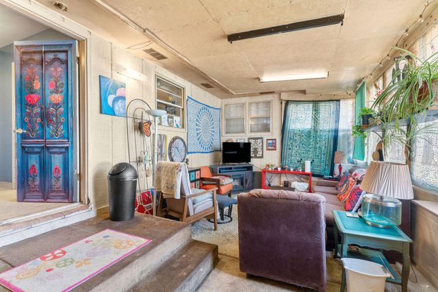 707 N Lone Pine Avenue, Springfield, MO 65802