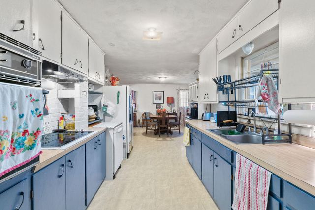 707 N Lone Pine Avenue, Springfield, MO 65802