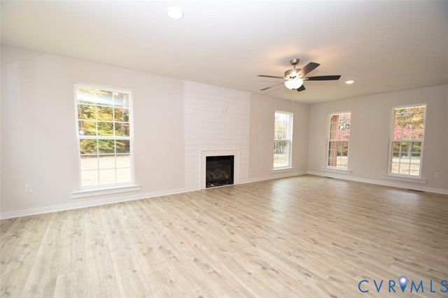 80 Martin Village Rd, Louisa, VA 23093