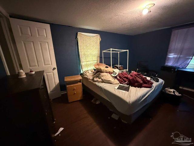 5685 Nicholas Ln, Pensacola, FL 32526