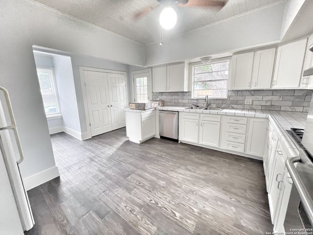 420 Willow Ave A, New Braunfels, TX 78130