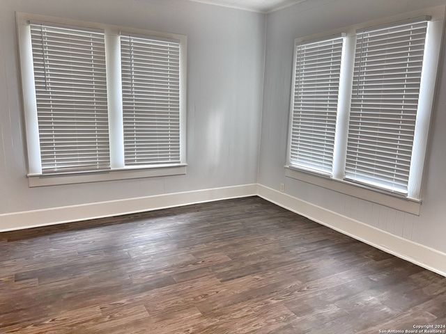 420 Willow Ave A, New Braunfels, TX 78130