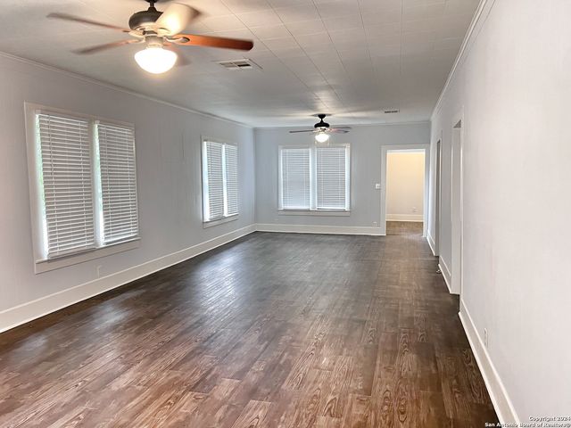 420 Willow Ave A, New Braunfels, TX 78130