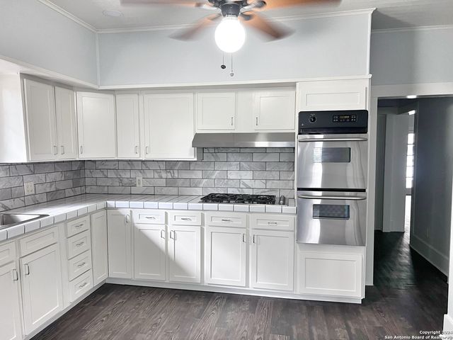 420 Willow Ave A, New Braunfels, TX 78130