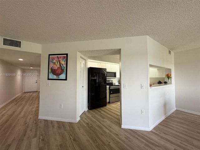 1400 SW 137th Avenue 411F, Pembroke Pines, FL 33027