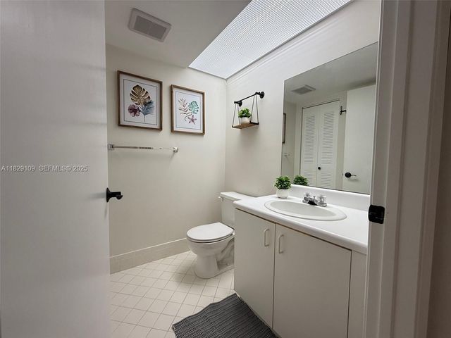 1400 SW 137th Avenue 411F, Pembroke Pines, FL 33027